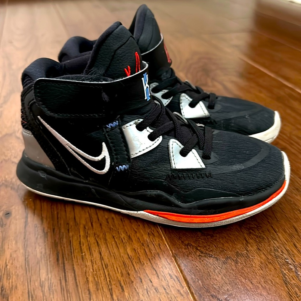 Boys Nike Kyrie Irving PS Fire & Ice high top